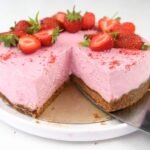 Vegan Cheesecake Strawberry With Crust 