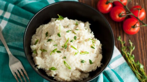 Easy Garlic Mashed Cauliflower