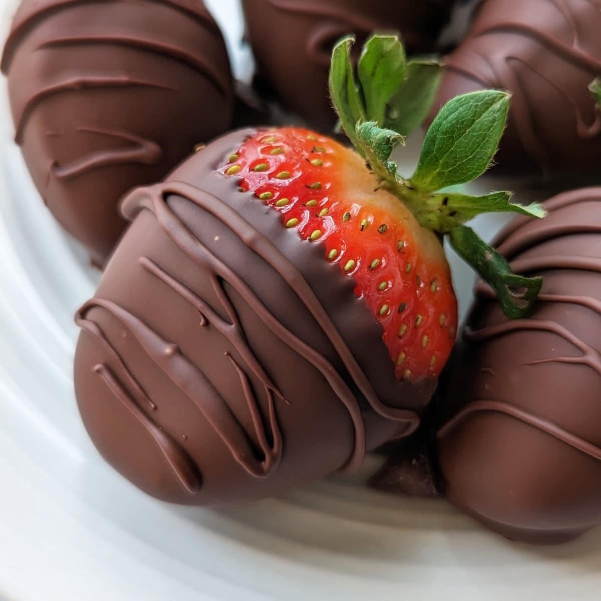 Easy Vegan Chocolate Covered Strawberries 2 Ingredients