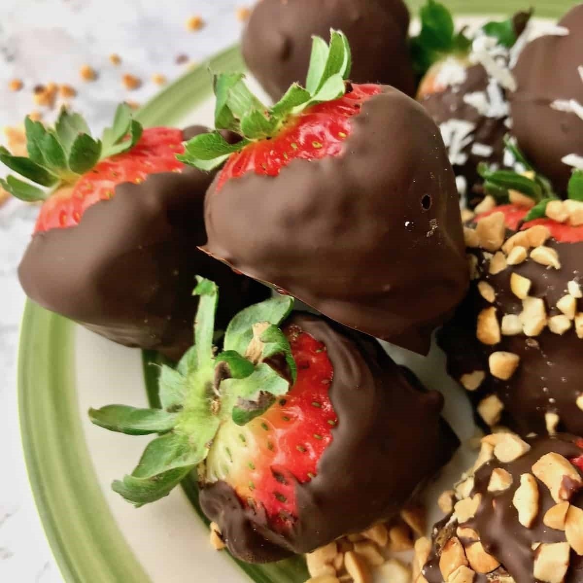 Vegan Chocolate Covered Strawberries