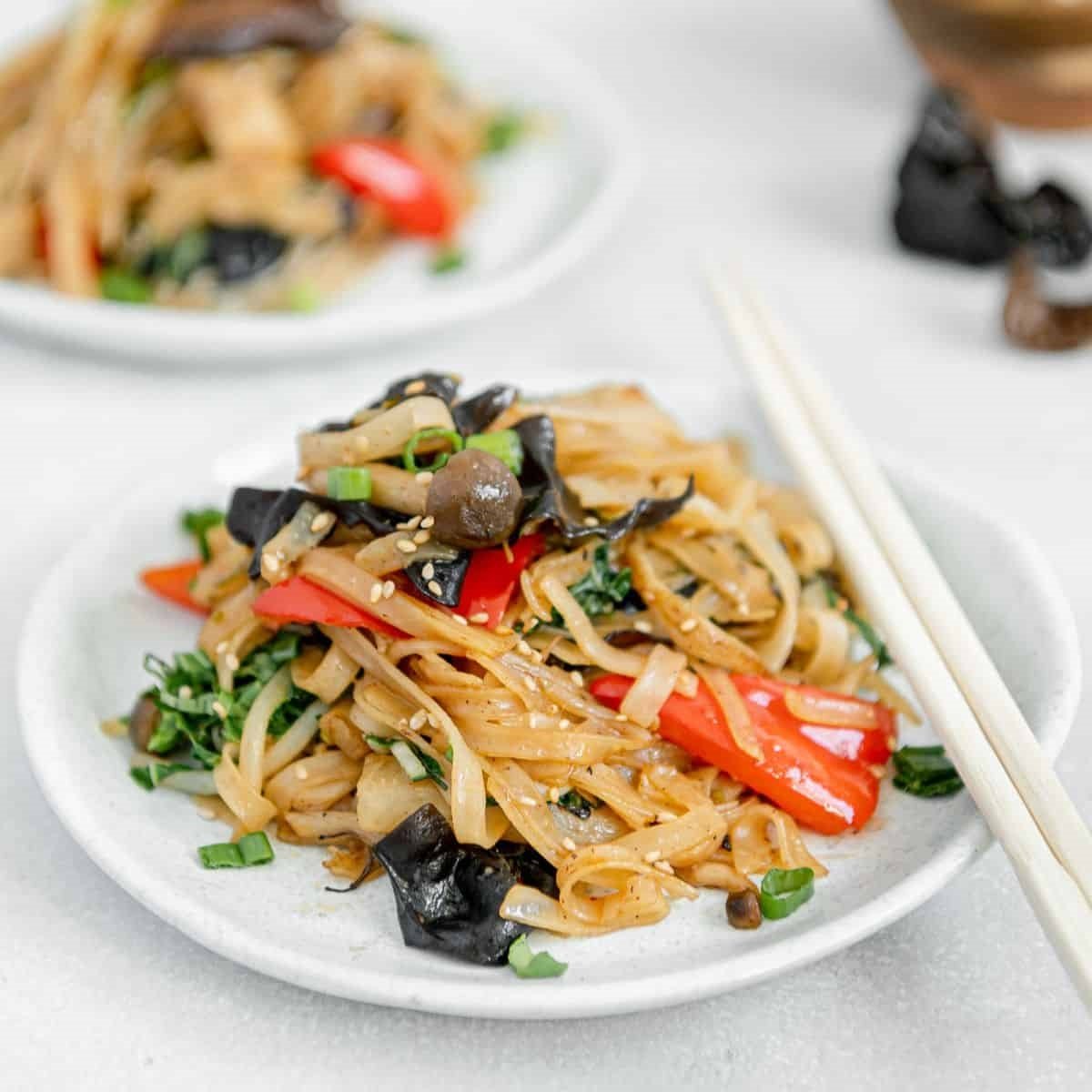 Vegan Spicy Noodle Stir Fry With Mushrooms